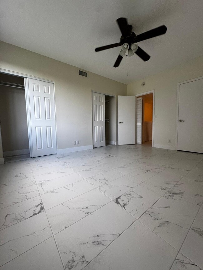 Building Photo - 5444 Jubilee Way