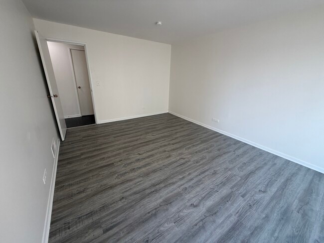 Building Photo - 2300 N Harlem Ave