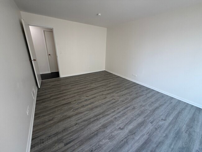 Building Photo - 2310 N Harlem Ave