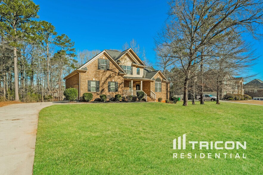Primary Photo - 147 Nobility Ln