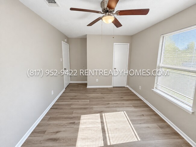 Building Photo - 2528 Pinon Ct