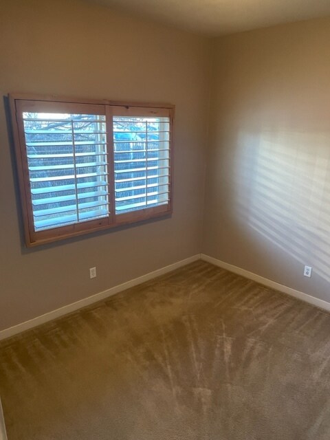 Building Photo - 725 S 200 W