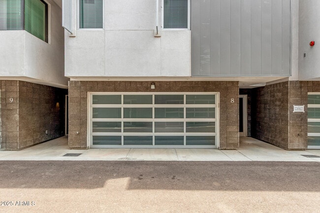 Building Photo - 4525 N 40th St