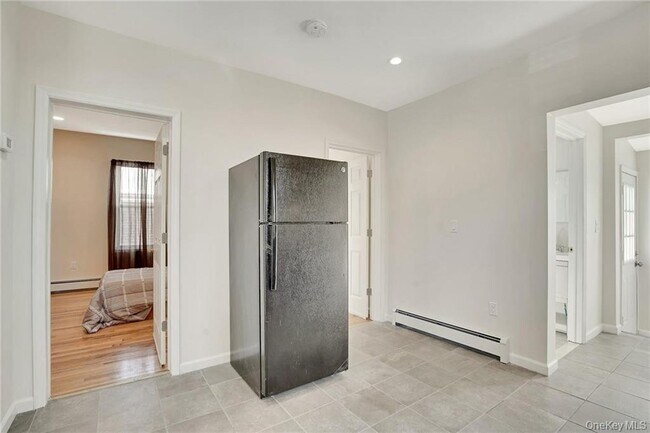 Building Photo - 304 Tower Ave