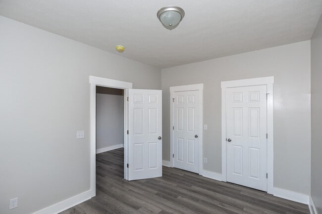 Building Photo - 5143 Washington St