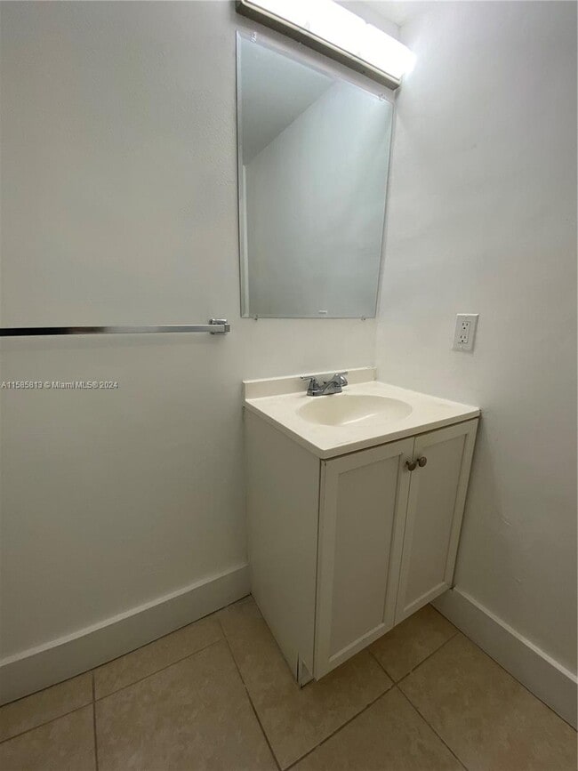 Building Photo - 2017 NW 46th Ave