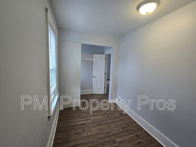 Building Photo - 2660 N 37th St