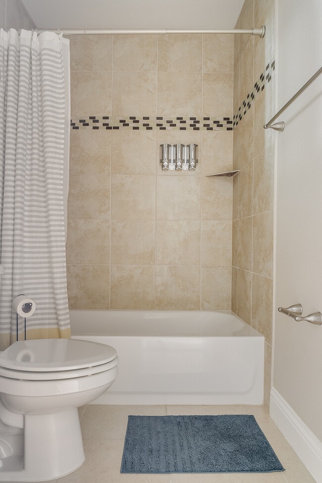 Building Photo - 12005 Cromwell Dr