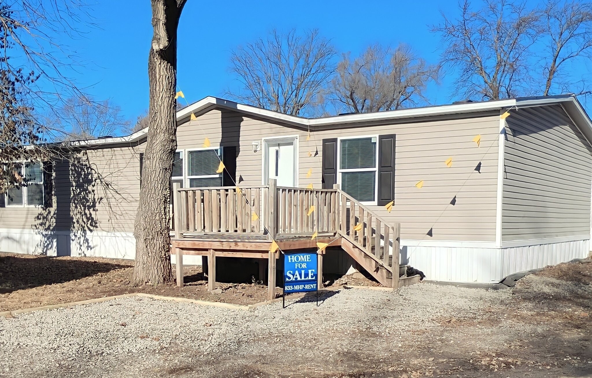 Building Photo - 161 Rainbow Dr