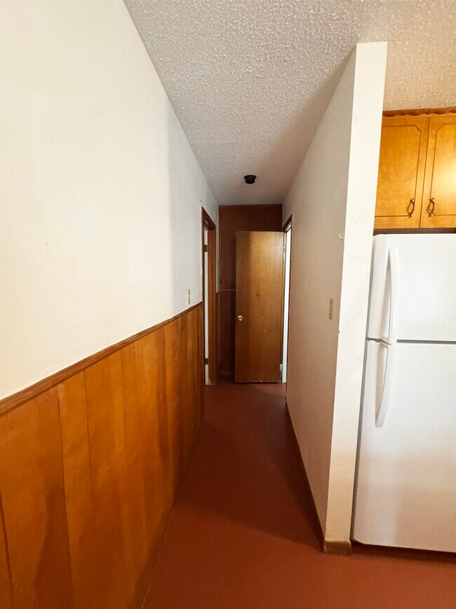 Building Photo - 132 Lake Breeze Dr