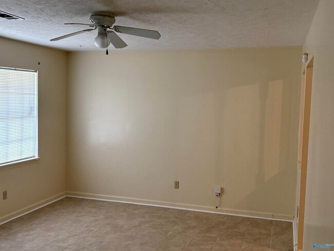 Building Photo - 6204 Menifee Dr NW