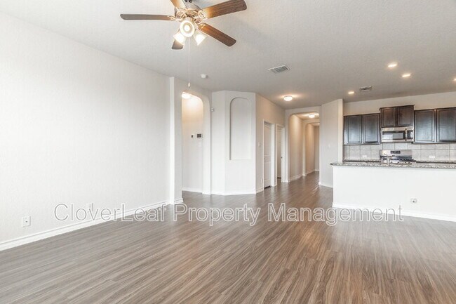Building Photo - 512 Swift Move