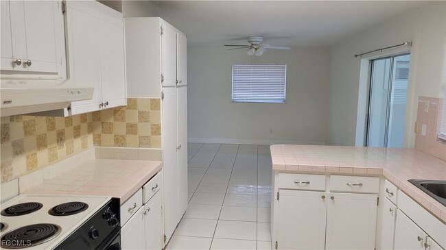 Building Photo - 5638 Riverside Dr