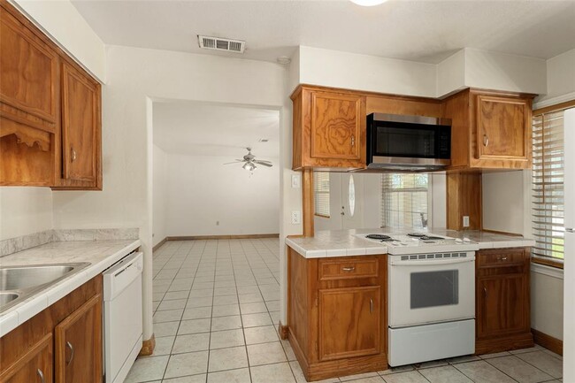 Building Photo - 1306 Zora St