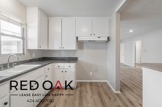 Building Photo - 4505 Santa Rosalia Dr