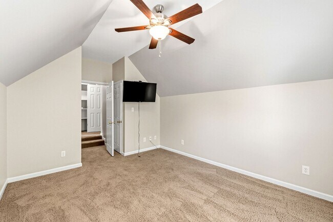 Building Photo - 299 Ashbrook Dr