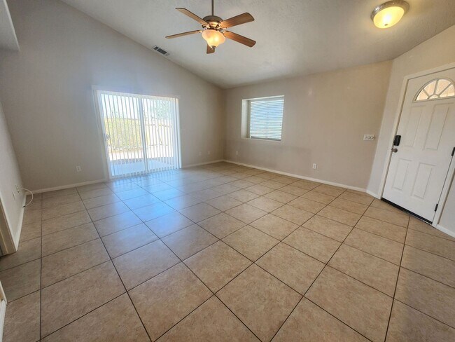 Building Photo - Indian Cove 3Bedroom/2 Bathroom