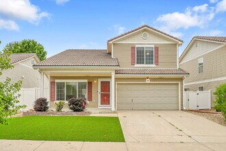 Building Photo - $2,695.00, 3 bed, 2.5 bath located in Denver.