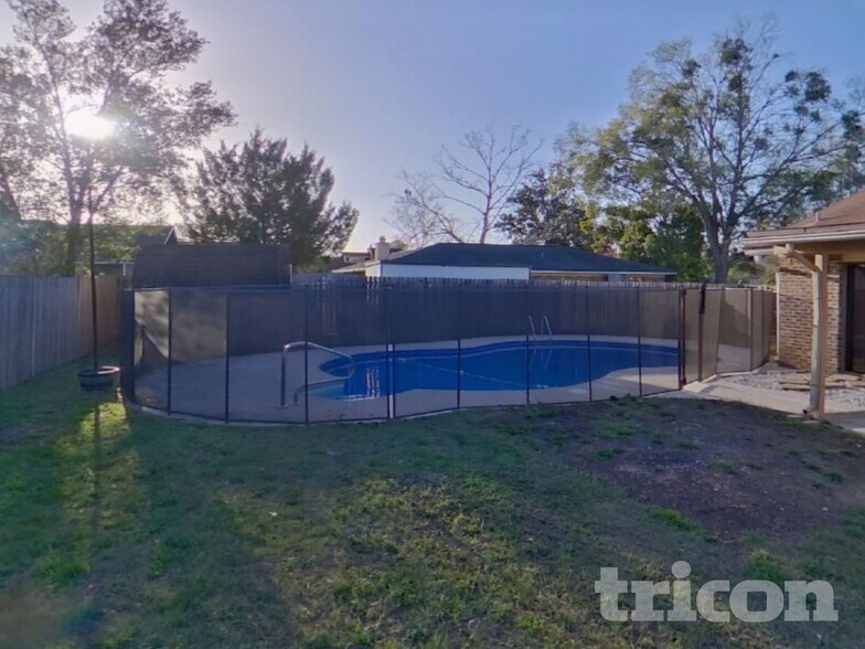 Building Photo - 2209 Constitution Dr