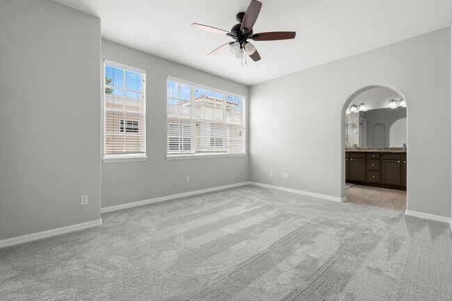 Building Photo - 509 S Matanzas Ave