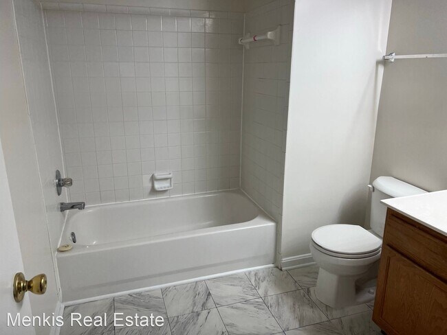Building Photo - 3 br, 2.5 bath House - 2410 Saint Albert T...