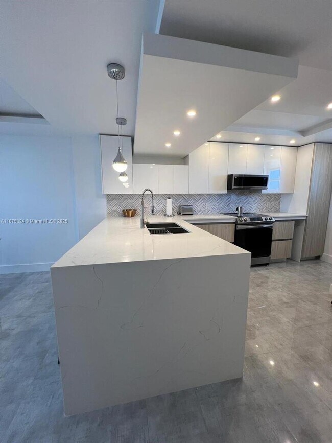 Building Photo - 2903 N Miami Beach Blvd