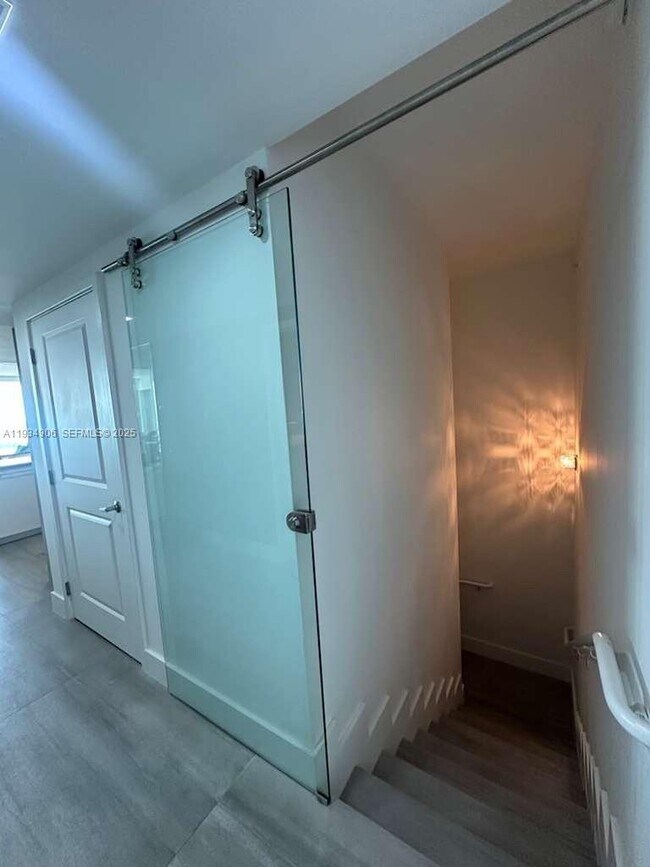 Building Photo - 400 Sunny Isles Blvd