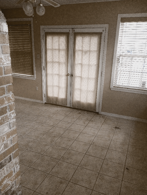 Building Photo - 103 Live Oak Dr