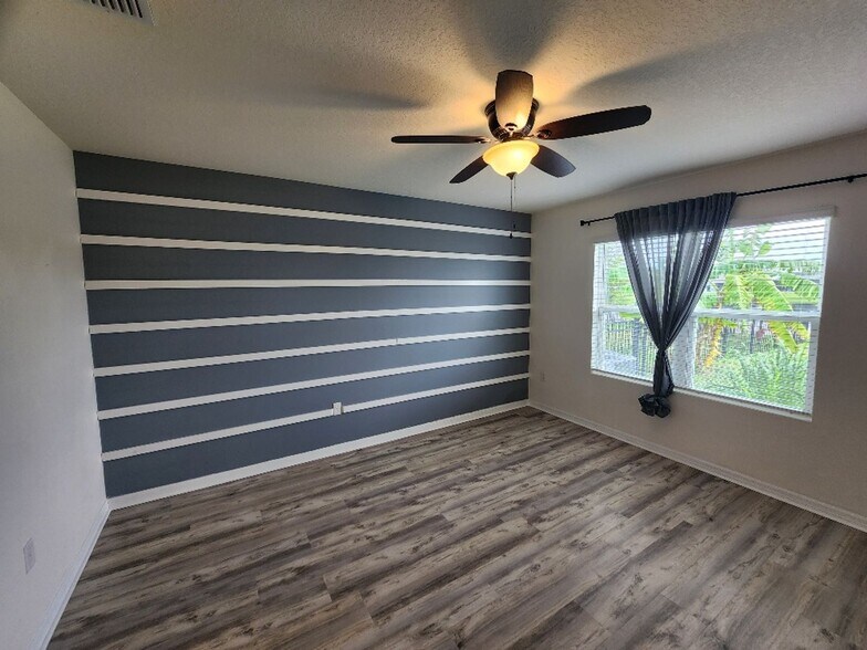 Building Photo - 915 Noble Run