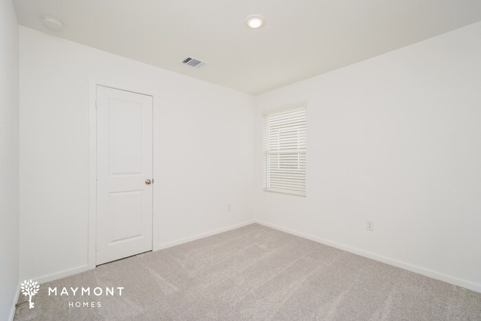 Building Photo - 546 Layne Overlook