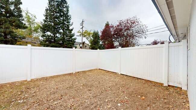 Building Photo - 15439 Marty Dr