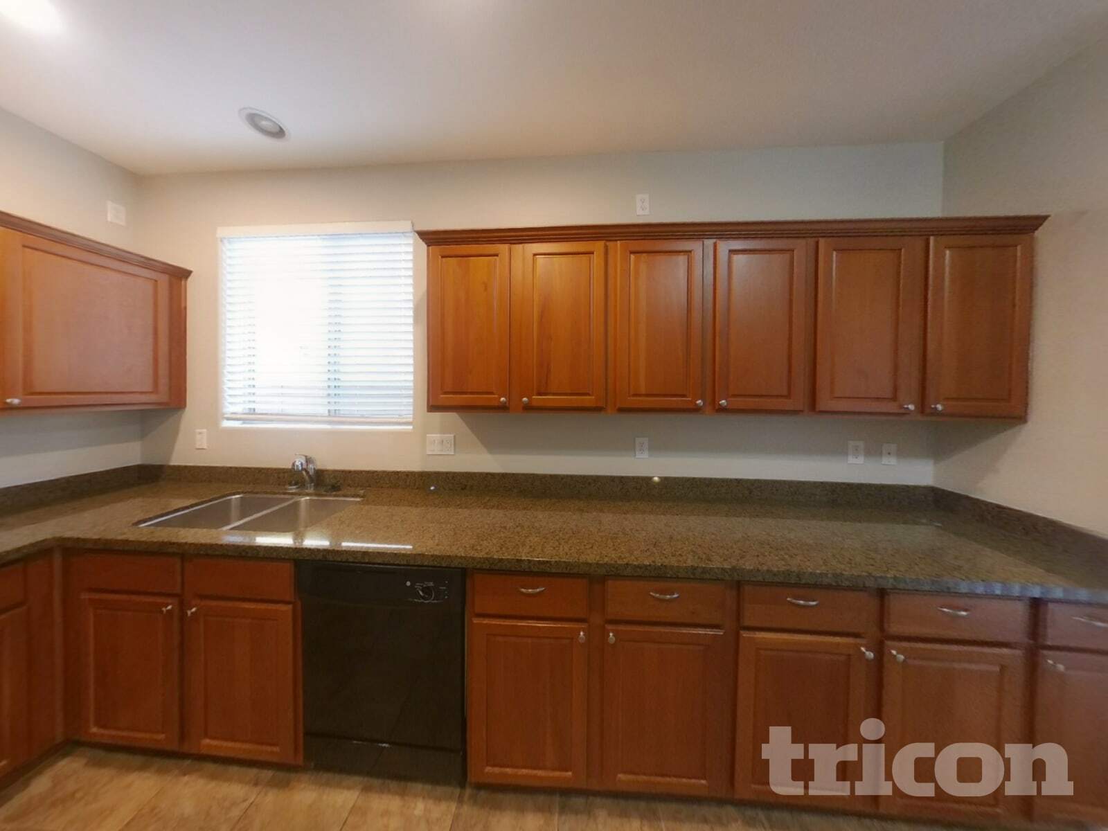 Building Photo - 21368 E North Loop