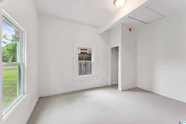 Building Photo - 4405 12th Ct