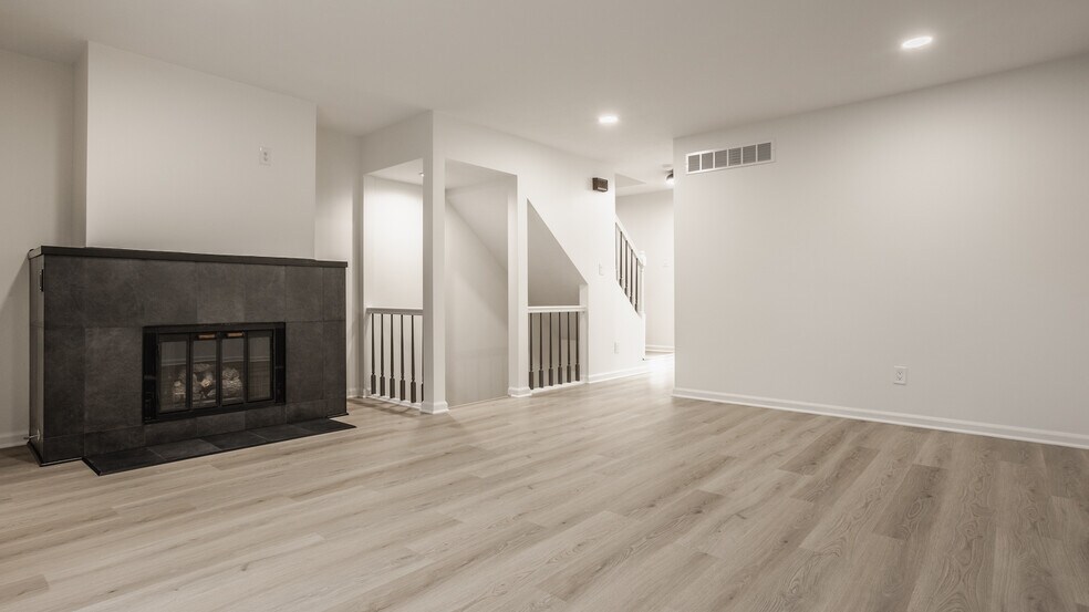 Building Photo - 414 N Park Ave