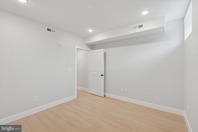 Building Photo - 520 W Susquehanna Ave