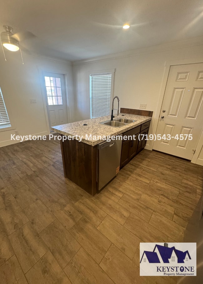 Building Photo - 632-634 Edna Ln