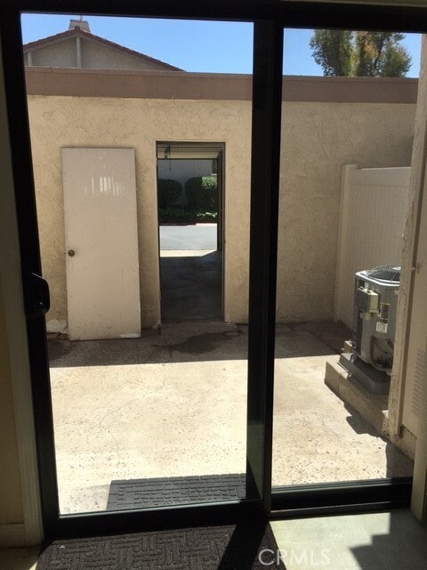 Building Photo - 1910 W Palmyra Ave