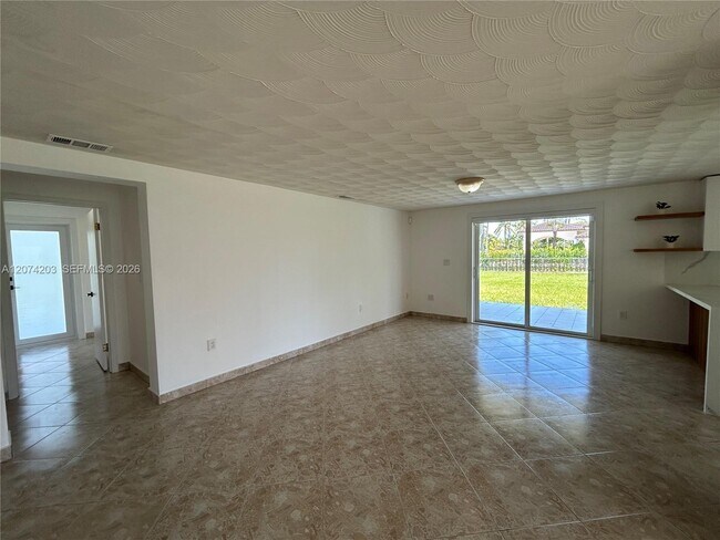 Building Photo - 6611 SW 99th Ave