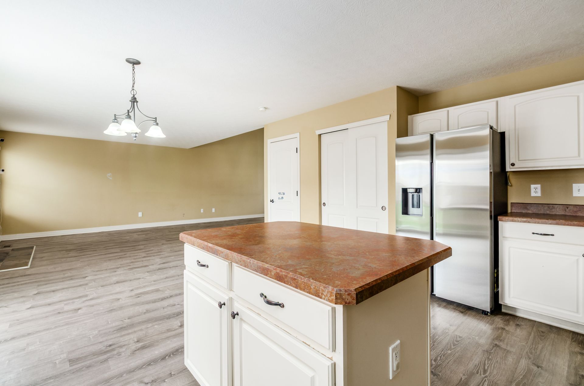 Building Photo - 8806 Emerald Hill Dr