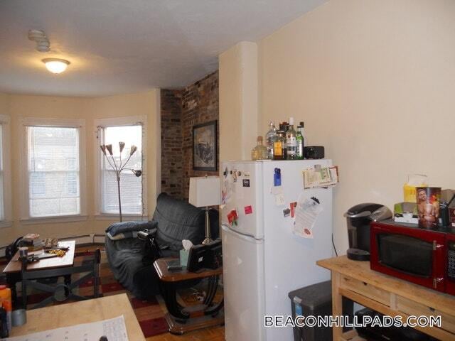 Building Photo - 40 Anderson St