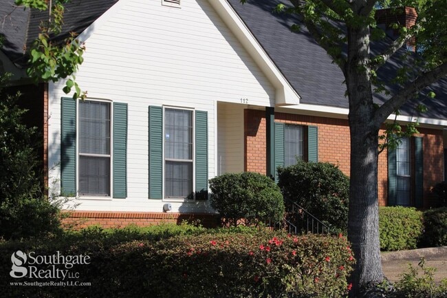 Building Photo - Woodshire Duplexes & Townhomes