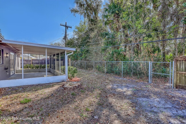 Building Photo - 4165 Eola Ave