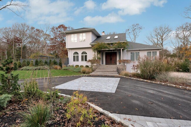 Building Photo - 35 Bay Ave W