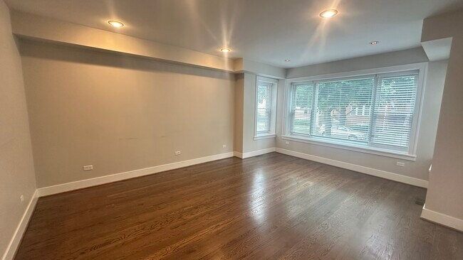Building Photo - 5632 N St Louis Ave