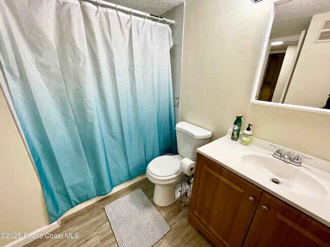 Building Photo - 225 S Tropical Trail