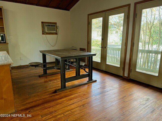 Building Photo - 1457 Challen Ave