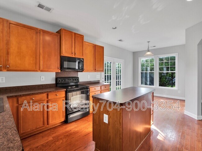 Building Photo - 13843 Porter Creek Rd