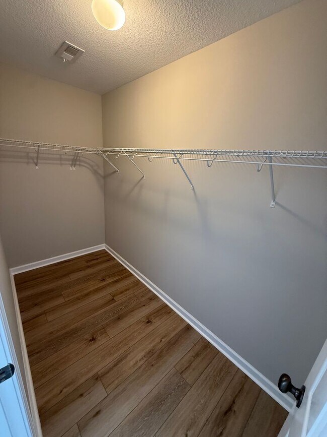 Building Photo - Beautiful Home in West Knoxville