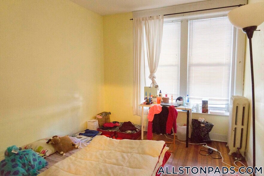 Building Photo - 1130 Commonwealth Ave