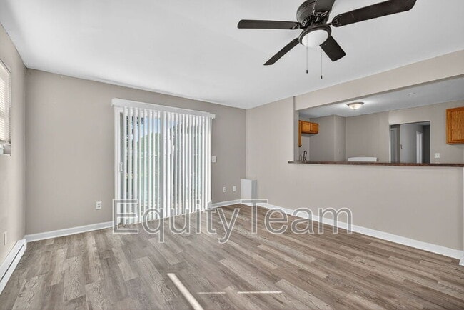 Building Photo - 10032 Regency Ct